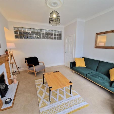 Lovely Seafront Apartment With Garden Swansea Exterior photo