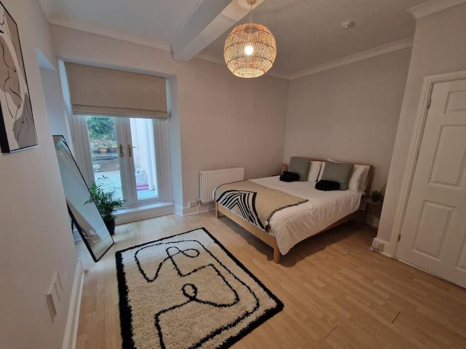 Lovely Seafront Apartment With Garden Swansea Exterior photo